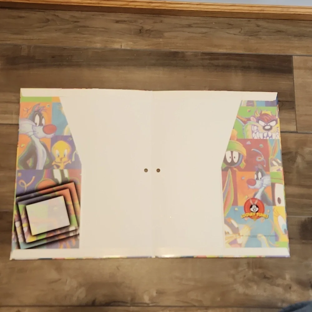 Vintage school folder Bugs Bunny Looney Tunes from 1999